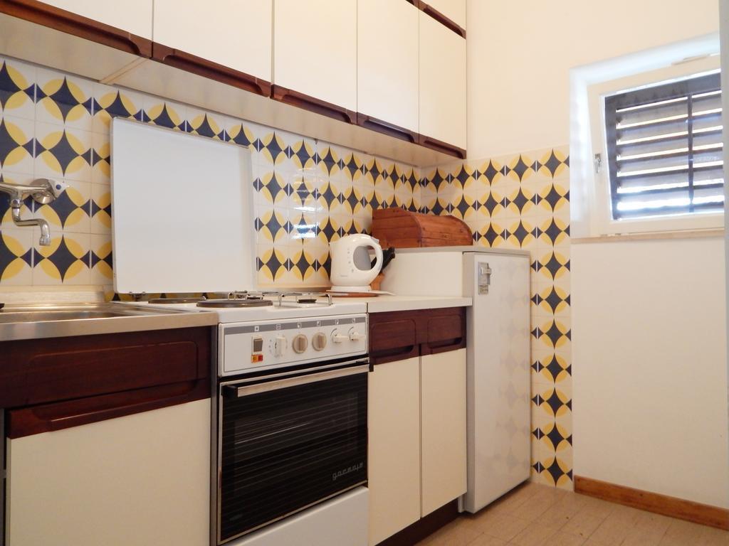Villa Maristika Omis Bilik gambar