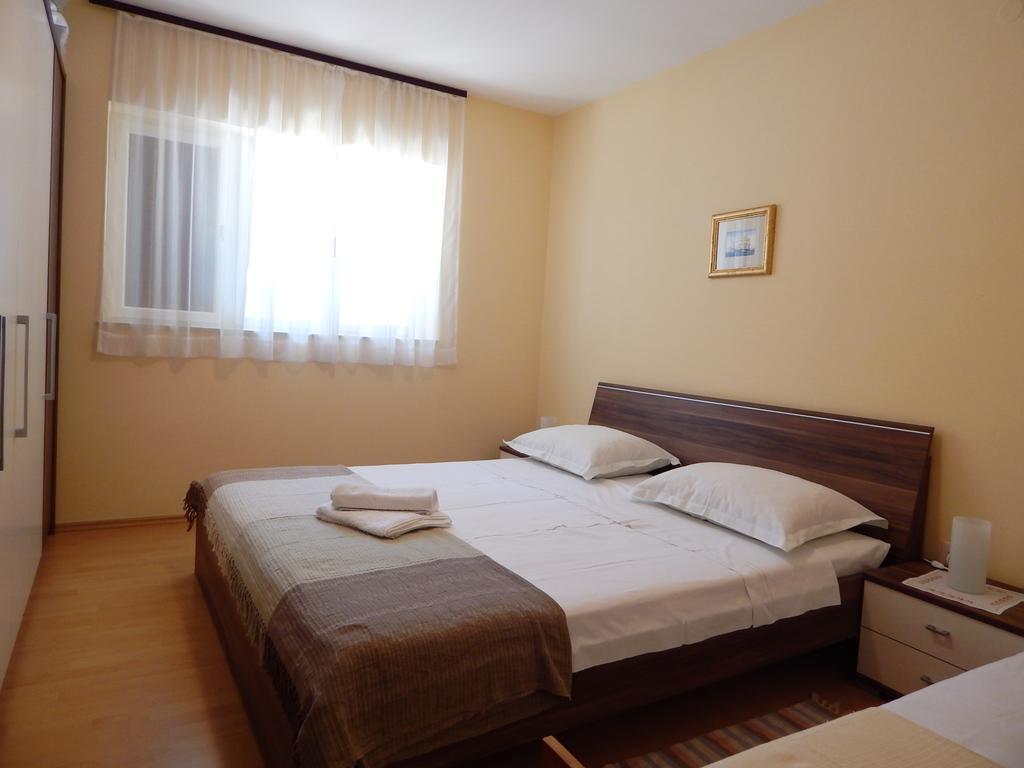 Villa Maristika Omis Bilik gambar