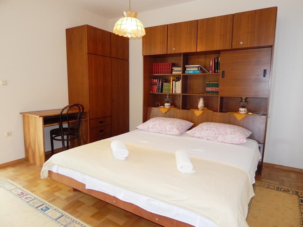 Villa Maristika Omis Bilik gambar